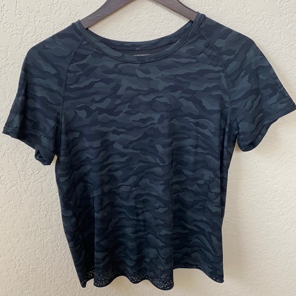 Lululemon Quick Pace Short Sleeve Camo - Picture 1 of 9